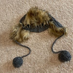 EXPRESS beanie skully with fluffy balls
